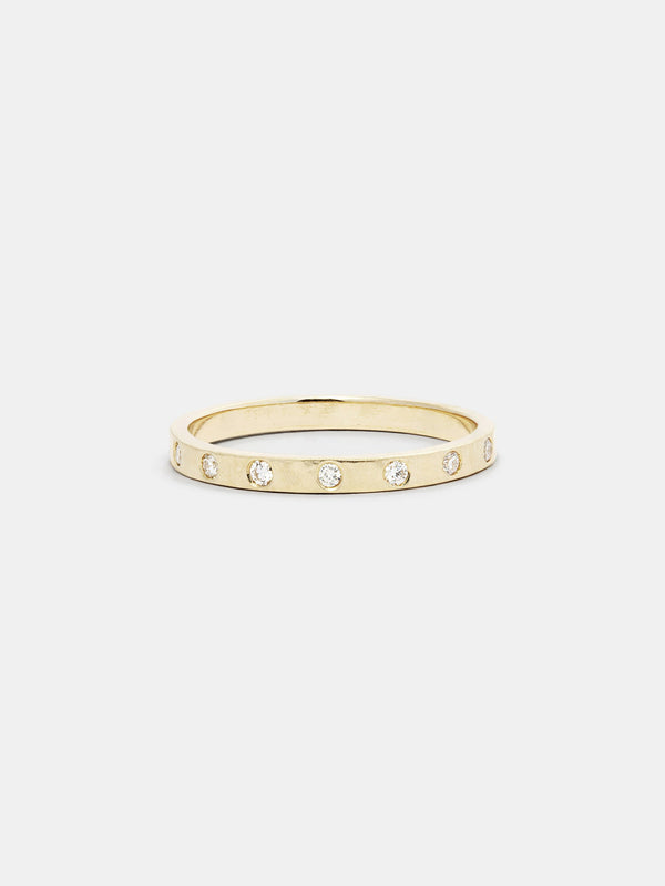 Shown: 14k yellow gold with antique hammer texture and signature matte finish.